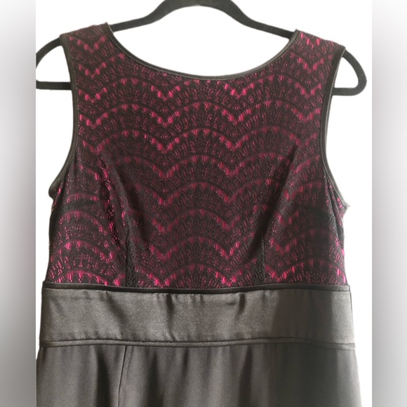 Lace top party dress - new with tags size 10 - Picture 1 of 4